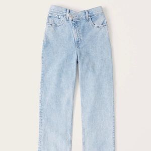 Abercrombie 90’s Straight Ultra High Rise Jeans